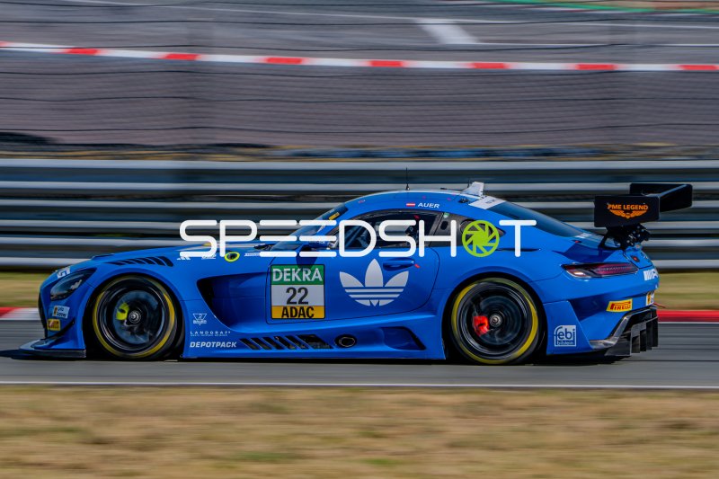 Mercedes-AMG GT3 #22 von Lucas Auer (Mercedes-AMG Team Landgraf) in Oschersleben