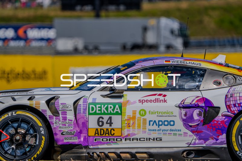 Ford Mustang GT3 #64 von Finn Wiebelhaus (HRT Ford Racing) in Oschersleben