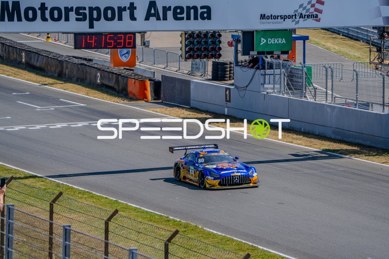 Mercedes-AMG GT3 #80 von Maro Engel (Mercedes-AMG Team Winward) in Oschersleben
