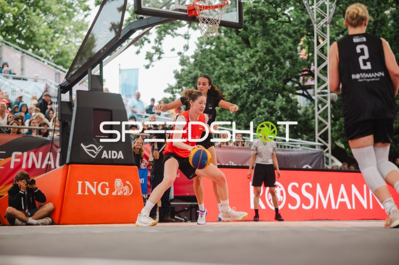 3x3-Basketball-Finale in Hannover: Zweikampf unter dem Korb