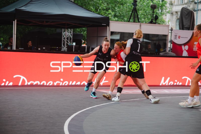 3x3-Basketball-Zweikampf beim Outdoor-Turnier in Hannover