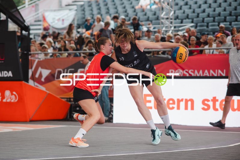 3x3-Basketball: Zweikampf beim Dribbling in Hannover