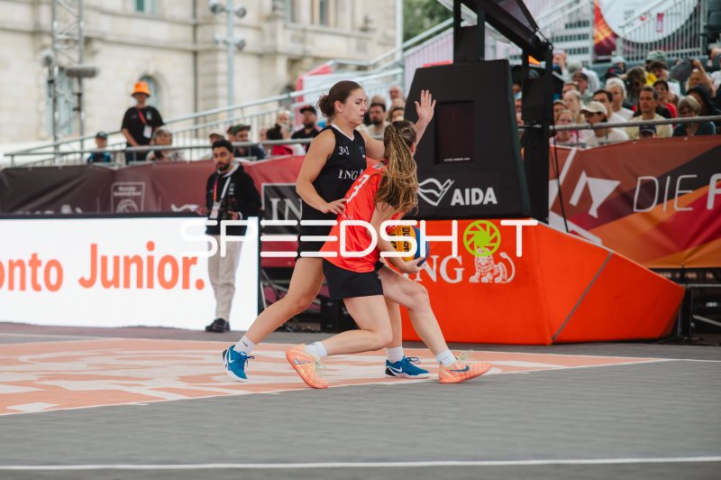 Zweikampf im 3x3-Basketball bei Outdoor-Event in Hannover