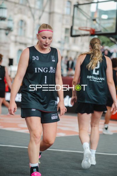 3x3-Basketball: Spielerin (#1; Deutschland) auf dem Court in Hannover