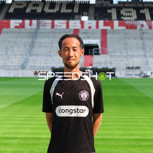 Zeugwart und aktuell Dolmetscher Kenta Kambara