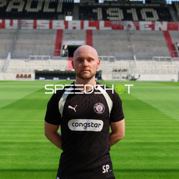Video Analyst Sami Pierau