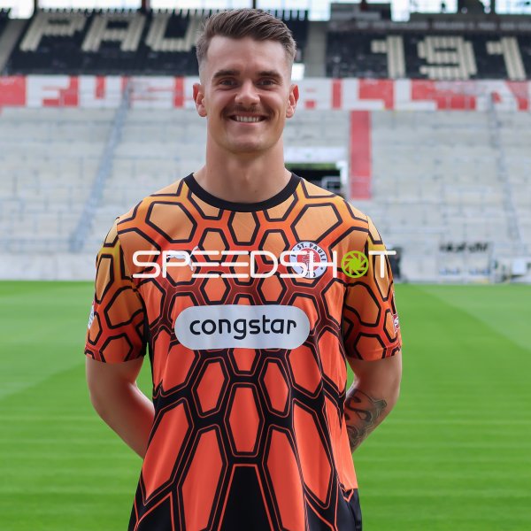 Portrait Simon Spari (#30; FC St. Pauli)