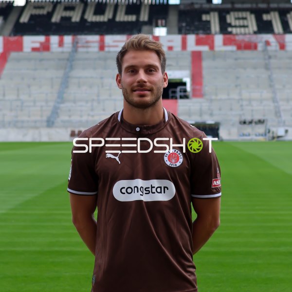 Portrait Lars Ritzka (#21; FC St. Pauli)