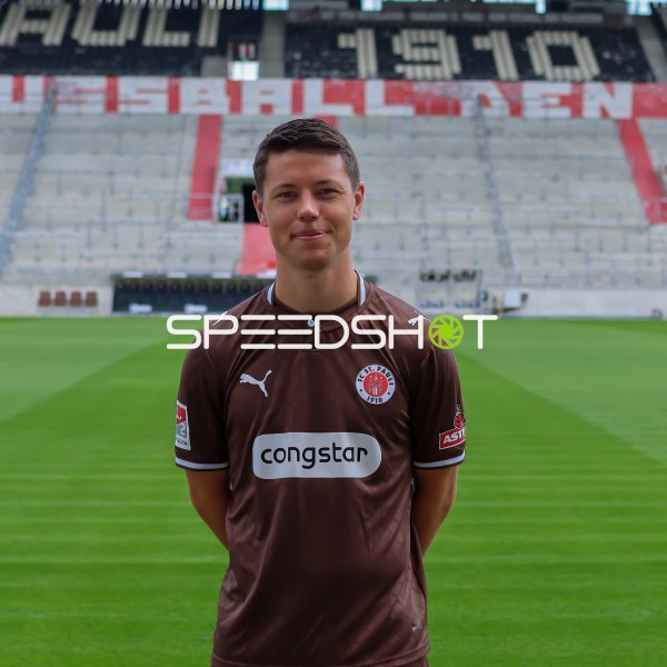 Portrait Mathias Rasmussen (#20; FC St. Pauli)