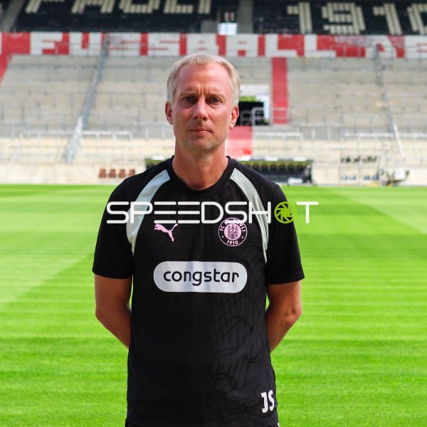 Co-Trainer Jens Schuster (#JS; FC St. Pauli)