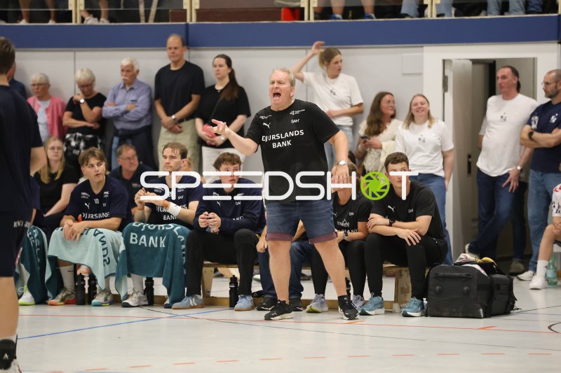 Skanderborg Aarhus Trainer coacht leidenschaftlich von der Seitenlinie
