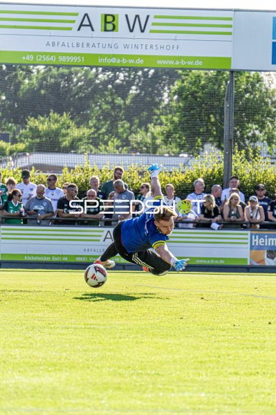 Torwart-Parade im Hamalandstadion Vreden – spektakulärer Hechtsprung