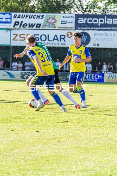Zweikampf im Hamalandstadion Vreden beim Fußballspiel