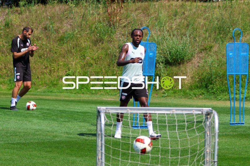 Ricky-Jade Jones (#26; FC St. Pauli)