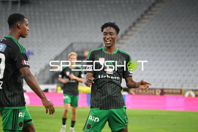 FC Wacker Spieler jubelt emotional im Tivoli Innsbruck