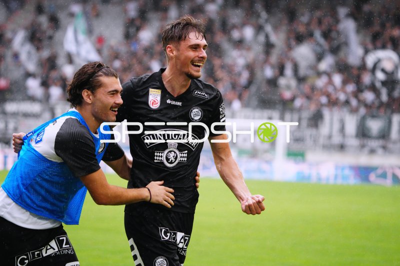 Österreichische Bundesliga: SK Sturm Graz - Wattener Sportgemeinschaft Swarovski Tirol, 01.08.2026, Innsbruck, Tivoli Stadion Tirol, Szymon Włodarczyk #17, Gizo Mamageishvili #15