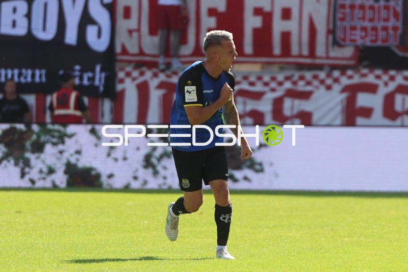 1. FC Saarbrücken – Jubel nach Torerfolg im Ludwigsparkstadion