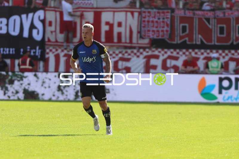Florian Pick (1. FC Saarbrücken) läuft im Ludwigsparkstadion