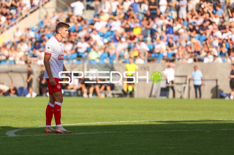 Semir Telalović (Rot-Weiss Essen) steht im Ludwigsparkstadion