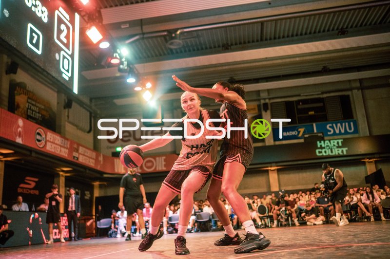 Zweikampf beim Hart of the Court 3x3-Basketball in Ulm