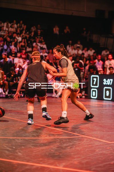 Zweikampf beim 3x3-Basketball in Ulm