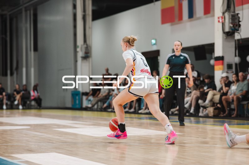 Deutsches Basketball-Dribbling in der Kistamässan Stockholm