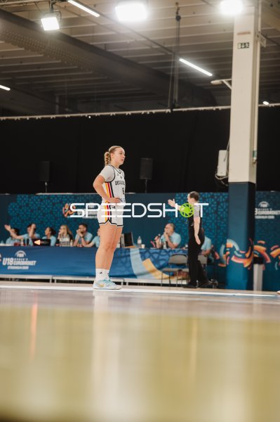Darina Zraychenko (#8; Deutschland) beim U18 Women's EuroBasket in Stockholm