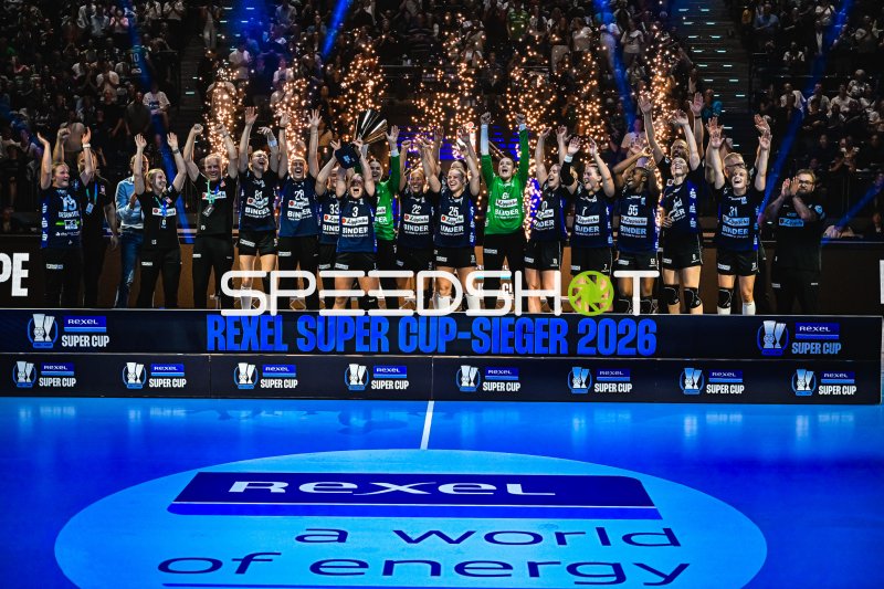 HSG Blomberg-Lippe feiert Rexel Super Cup-Sieg 2026 im SAP Garden
