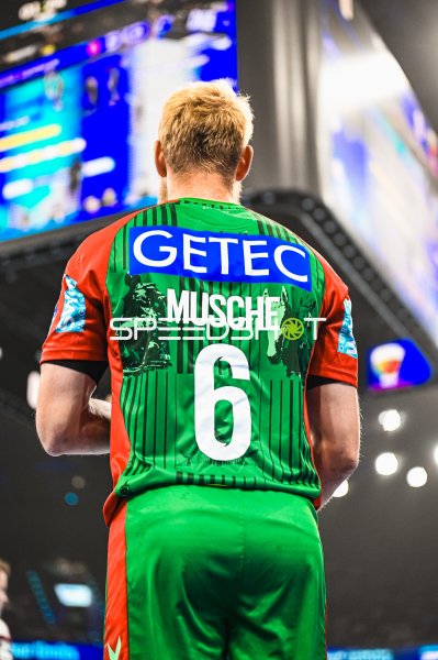 Matthias Musche (#6; SC Magdeburg) von hinten im SAP Garden
