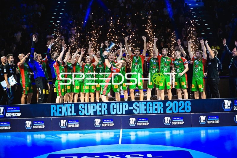SC Magdeburg feiert Rexel Super Cup-Sieg 2026 im SAP Garden