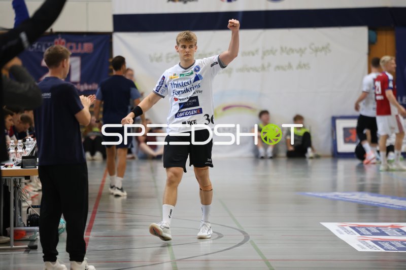 Silas Overby (#36; Mors Thy Handbold) bejubelt Torerfolg