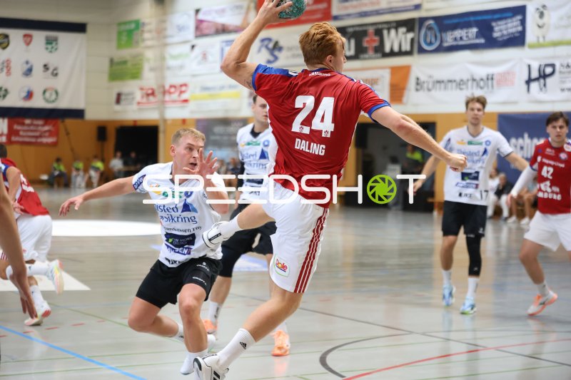 Daling (#24; HSV Hamburg) beim Sprungwurf gegen Mors Thy Handbold