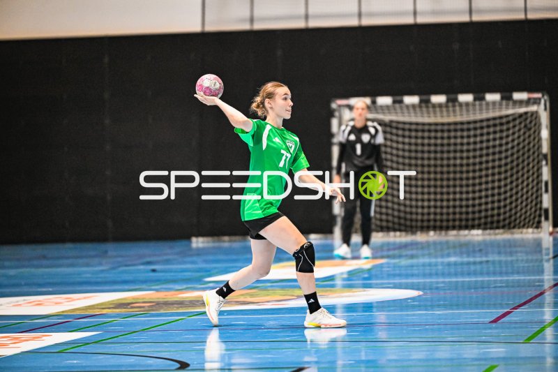 Leonie Baßinger (#77, Füchse Berlin) beim pass – SUN CUP Neckarsulm 2026