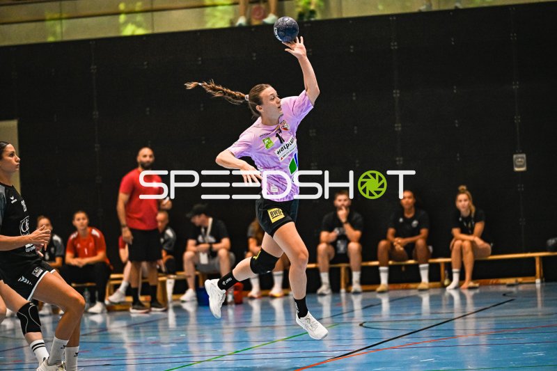Emma Hertha (#17, SV Union Halle Neustadt) – Sprungwurf beim SUN CUP Neckarsulm