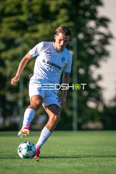 Diego Michel (#28; SV Waldhof Mannheim) am Ball