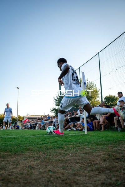 Yusuf Wardak (#23; SV Waldhof Mannheim) beim Eckball in Diedesheim