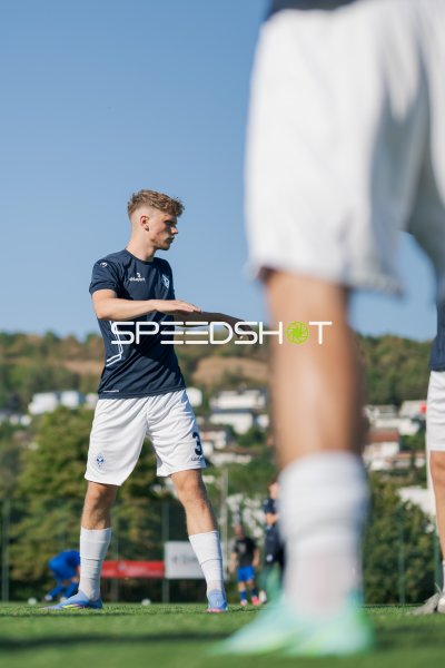 Moritz Polte (VfK Diedesheim) beim Aufwärmen in Diedesheim