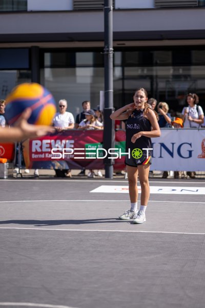 Deutsche Spielerin beim 3x3-Basketball-Event in Hanau