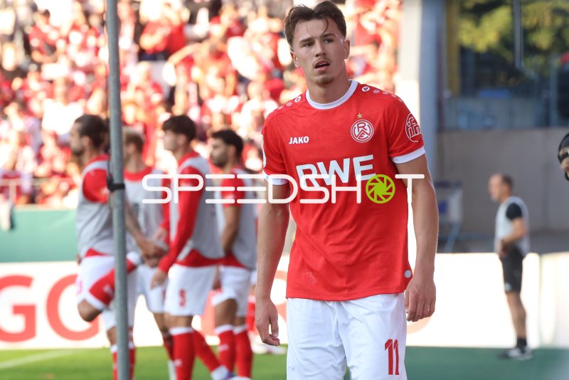 Noah Pesch (#11; Rot-Weiss Essen) im Fokus nach Spielszene