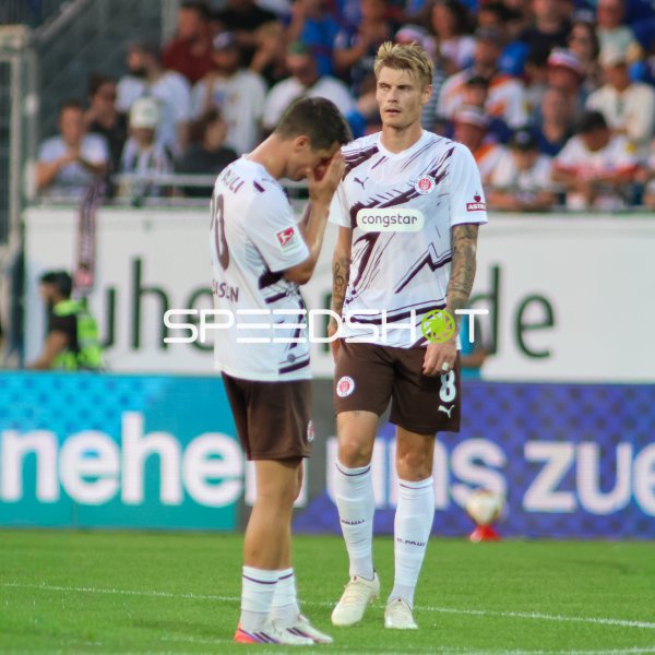 War es das letzte Pflichtspiel für Eric Smith (#8; FC St. Pauli)