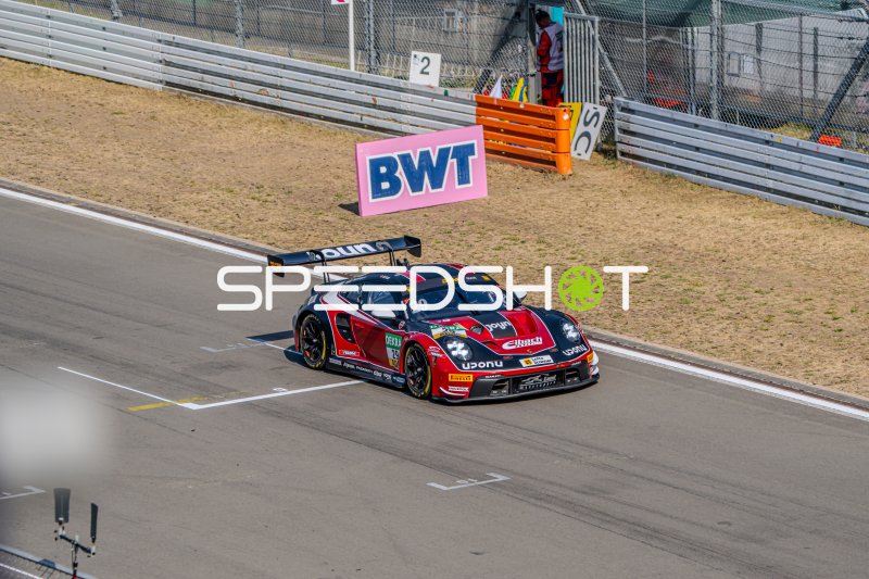 Porsche 911 GT3 R #29 von Bastian Buus (Land-Motorsport) am Nürburgring
