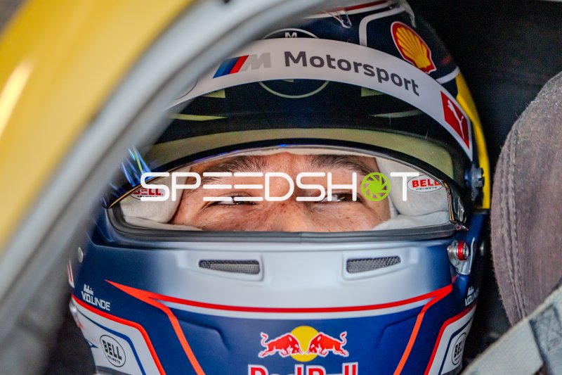 Kelvin van der Linde im BMW M4 GT3 von Schubert Motorsport am Nürburgring
