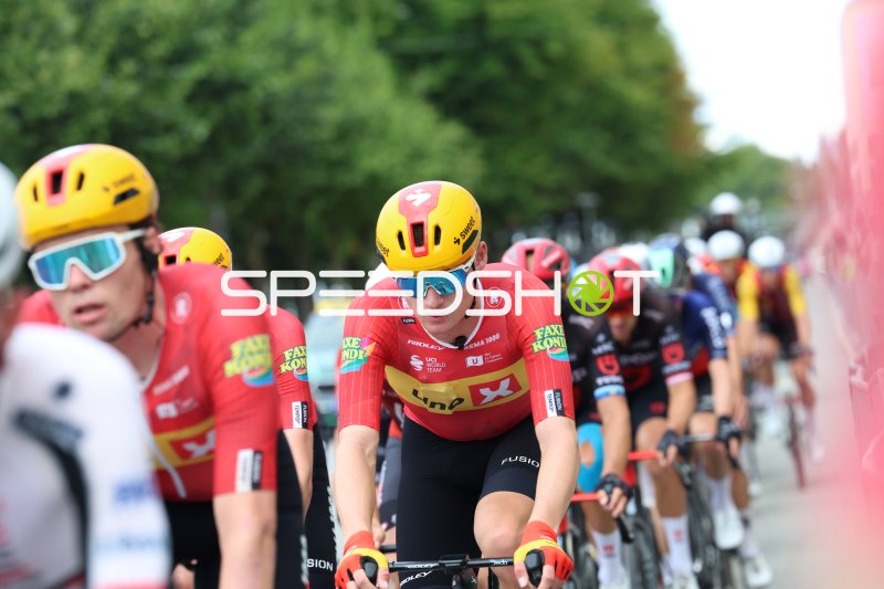 Uno-X-Fahrer im Peloton bei den Cyclassics Hamburg