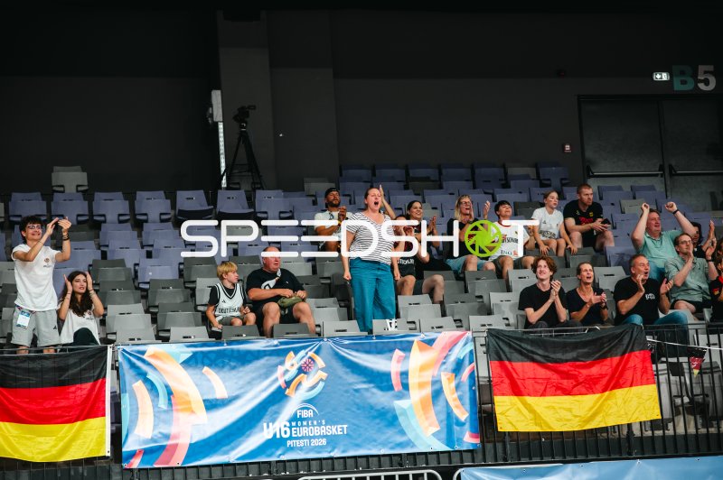 Deutsche Fans feiern beim FIBA U16 Women's EuroBasket 2026 in Pitesti
