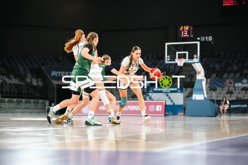 Team Deutschland u16w im Dribbling gegen Litauen in der Pitesti Arena