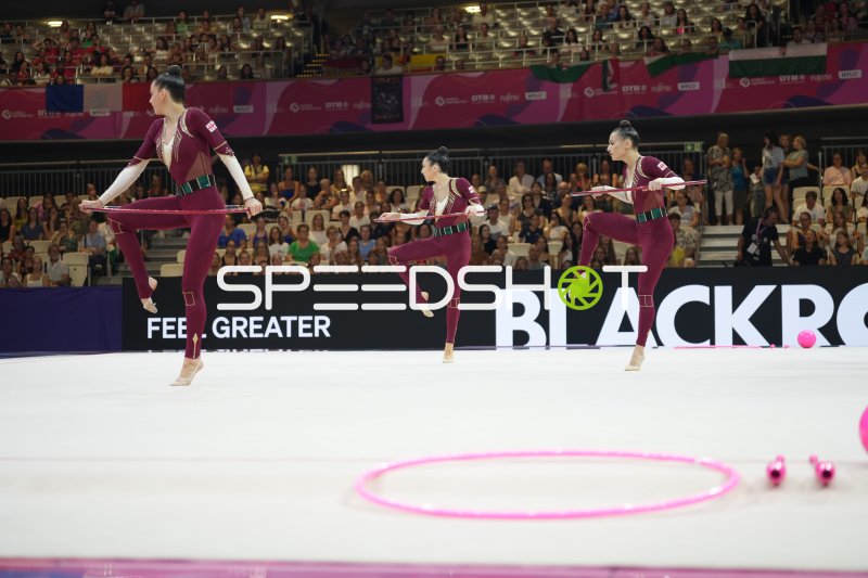 Georgisches Gruppenensemble mit Reifen bei der Rhythmischen WM Frankfurt