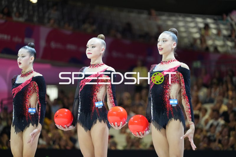 Israelisches Gruppenteam mit Bällen bei der Rhythmischen Sportgymnastik-WM Frankfurt