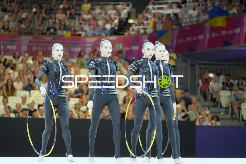 Gruppenformation mit Reifen bei der Rhythmischen Sportgymnastik WM 2026