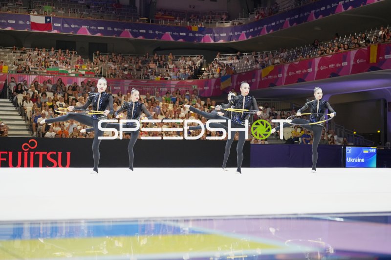 Ukraine-Gruppe mit Reifen bei der Rhythmischen Sportgymnastik-WM in Frankfurt
