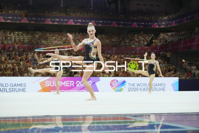 Gruppenübung mit Reifen bei der Rhythmischen Sportgymnastik WM 2026 in Frankfurt